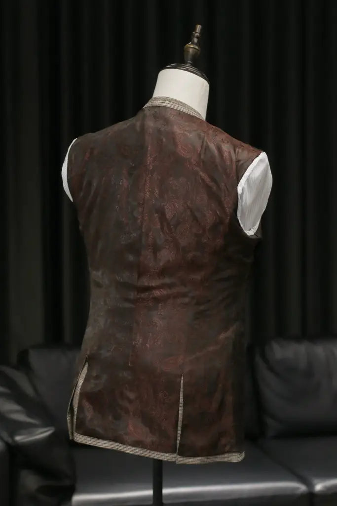 TAVERNY Kapitán - Pánsky oblek v kockovanom vzore krémové farby - trojdielny oblek
